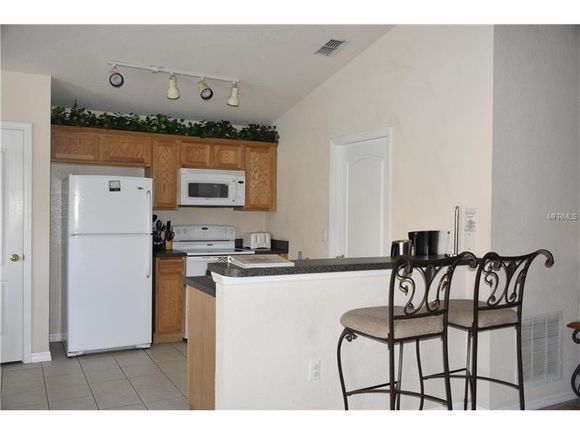 House For Sale in Orlando - 3 bedrooms with private pool - can be rented on short term rental program $178,500