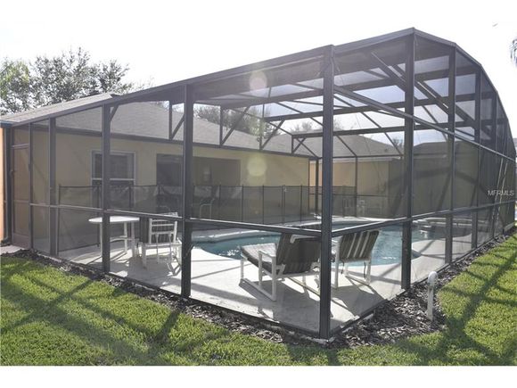House For Sale in Orlando - 3 bedrooms with private pool - can be rented on short term rental program $178,500 