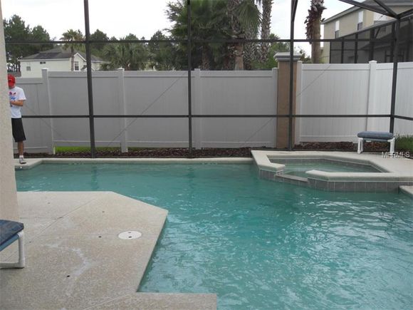 Luxury home in the heart of short term rental area of Orlando $279,950