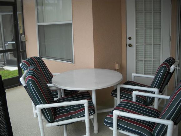 Vacation Home / Short Term Rental Investment furnishings included in Calabay Parc - Orlando $215,000