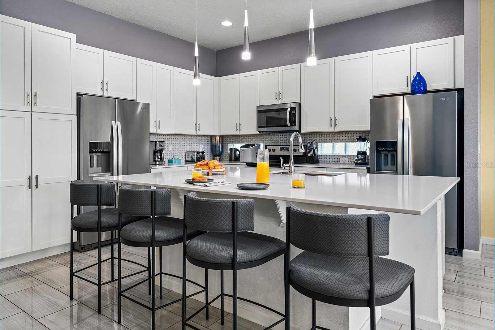 Mansion for Sale — Fully Furnished in Orlando $875,000